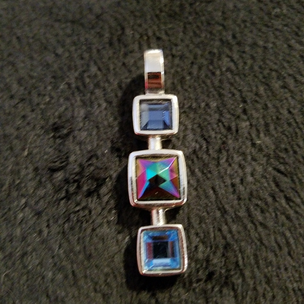 Lia Sophia three stone pendant